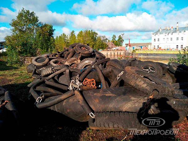 Покрышки для корабельного причала